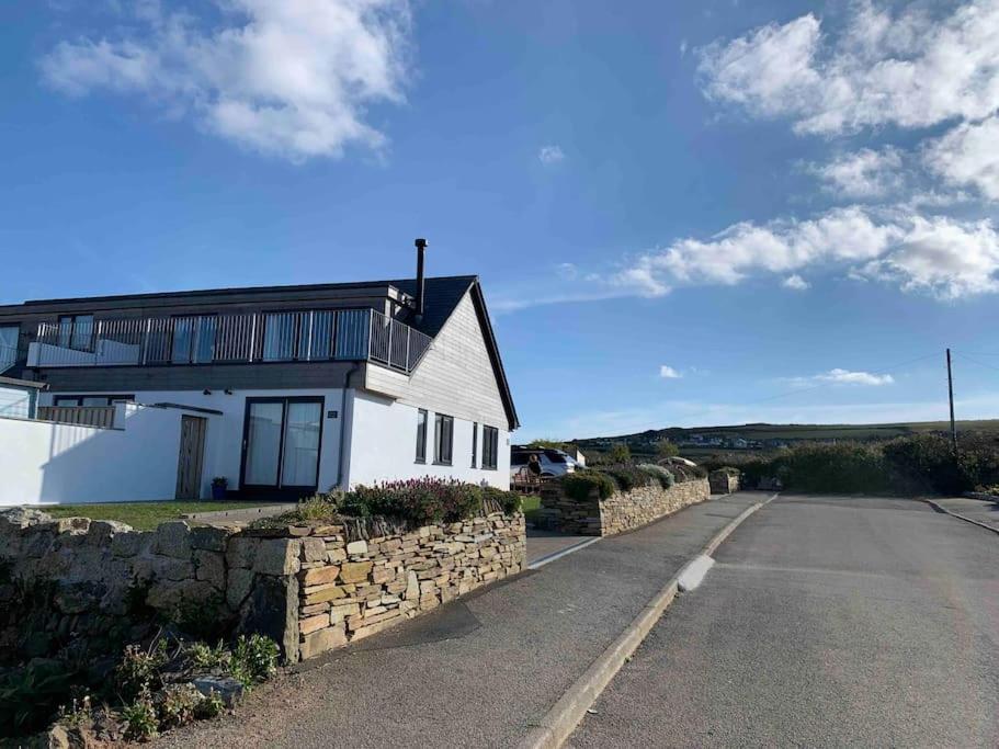 Апартаменты St Agnes Perfect Location, Hot Tub, Sea Views, Gym Экстерьер фото